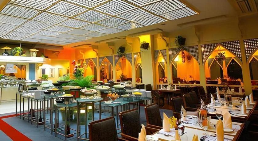 Hotel Ruposhi Bangla 다카 외부 사진